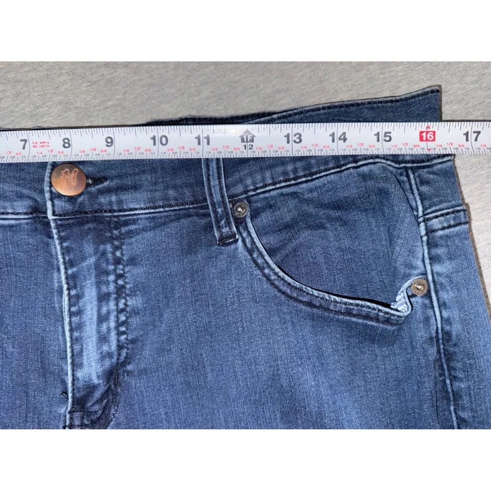 Mugsy Mens Studio Blues Slim Stretchy Jeans Size 35x30 Buttery Soft Streetwear